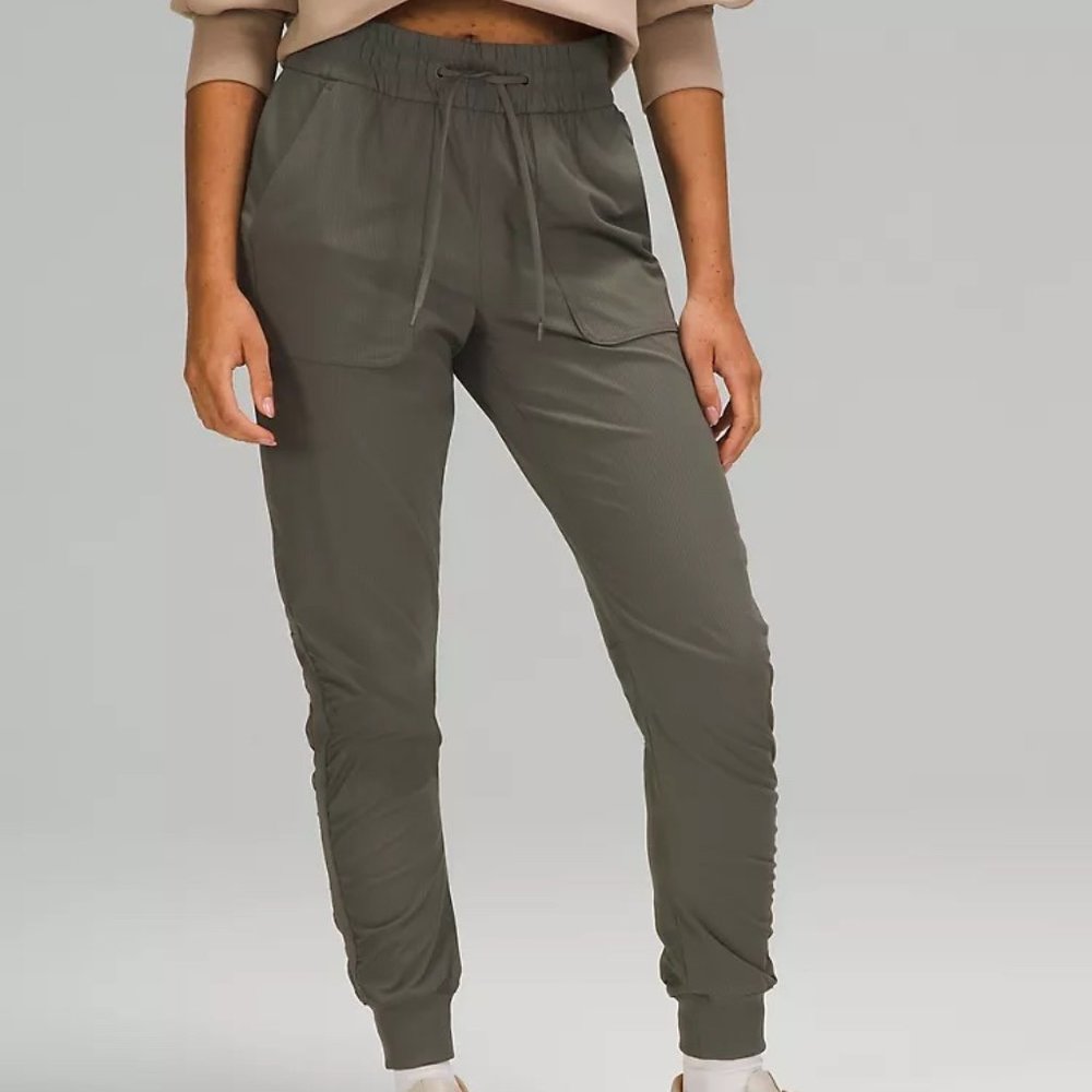 Lululemon Beyond the Studio Lined Jogger size 14 - grey sage color
